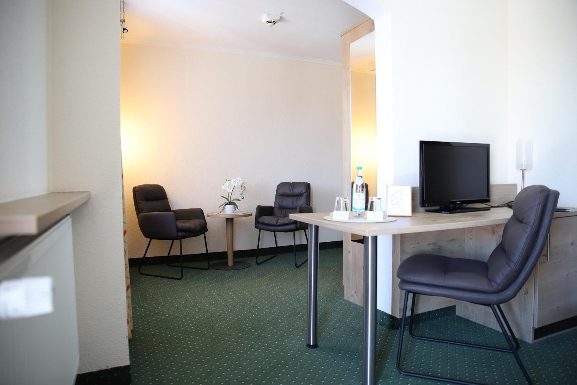 Hotel Zur Isar Plattling Buitenkant foto